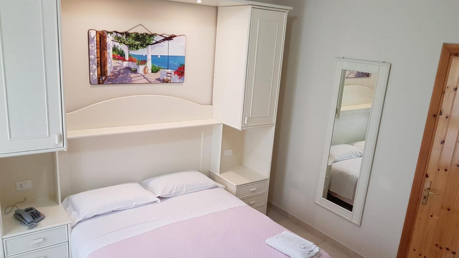 Hotel La Praia Zambrone Ngoại thất bức ảnh