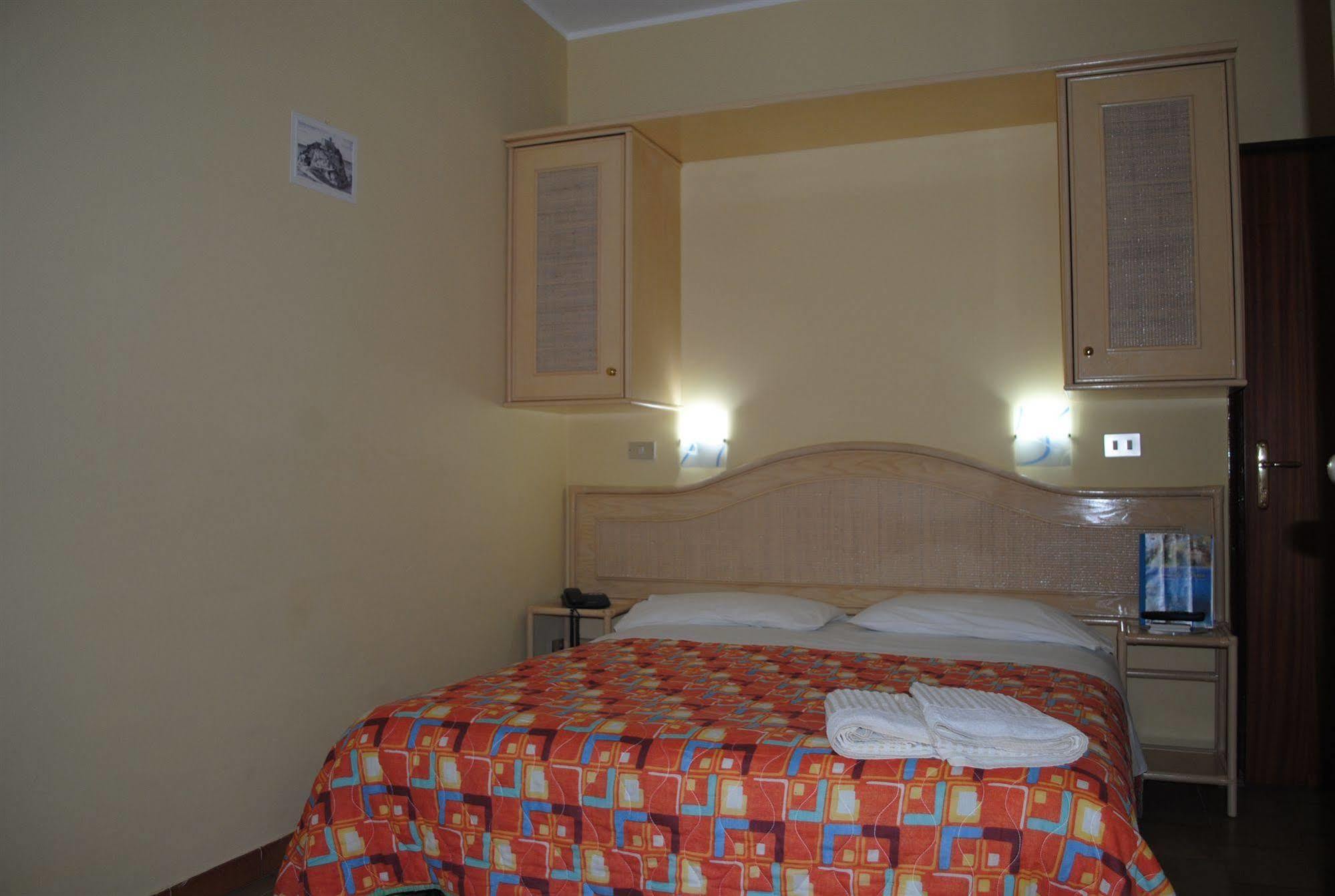 Hotel La Praia Zambrone Ngoại thất bức ảnh